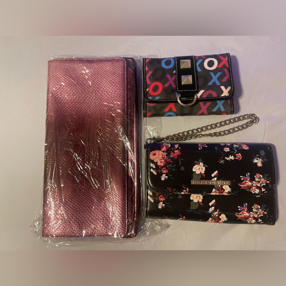 Metallic Pink Clutch - Floral Chain Wallet -  Multi Color xoxo Wallet